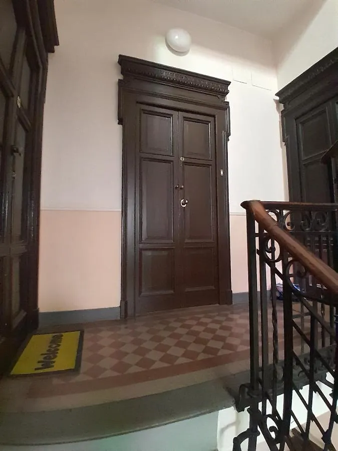 Appartamento Martina, Silenzioso A 100 Metri Dalla Metropolitana Milano