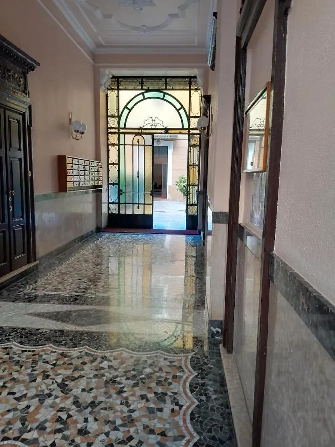 Appartamento Martina, Silenzioso A 100 Metri Dalla Metropolitana Milano Italia