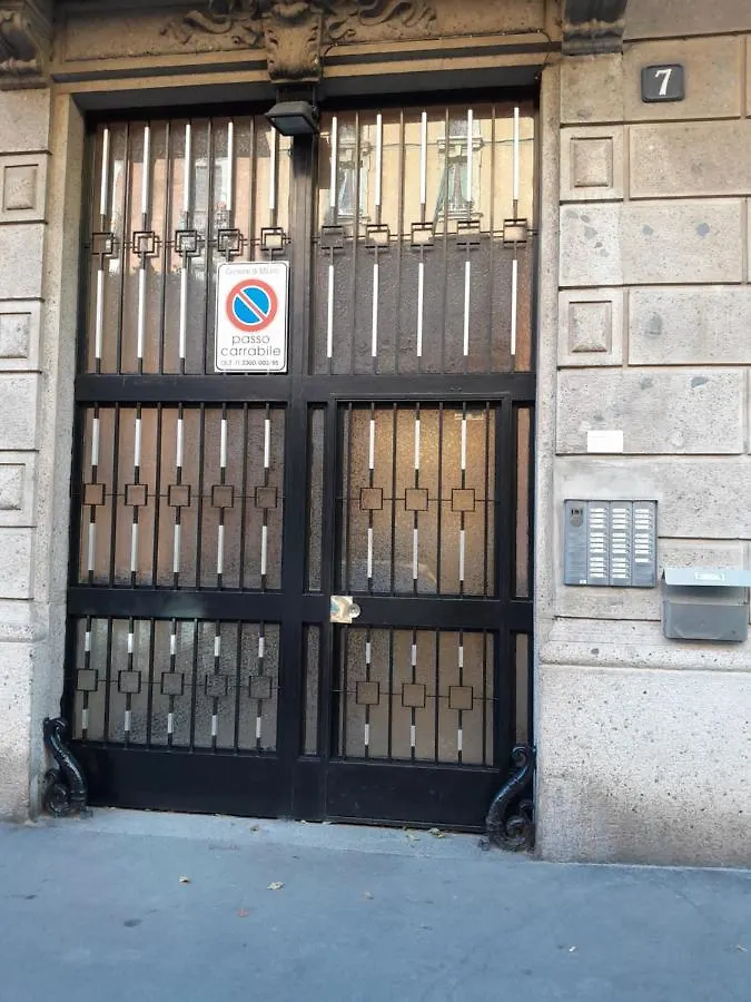 Appartamento Martina, Silenzioso A 100 Metri Dalla Metropolitana Milano